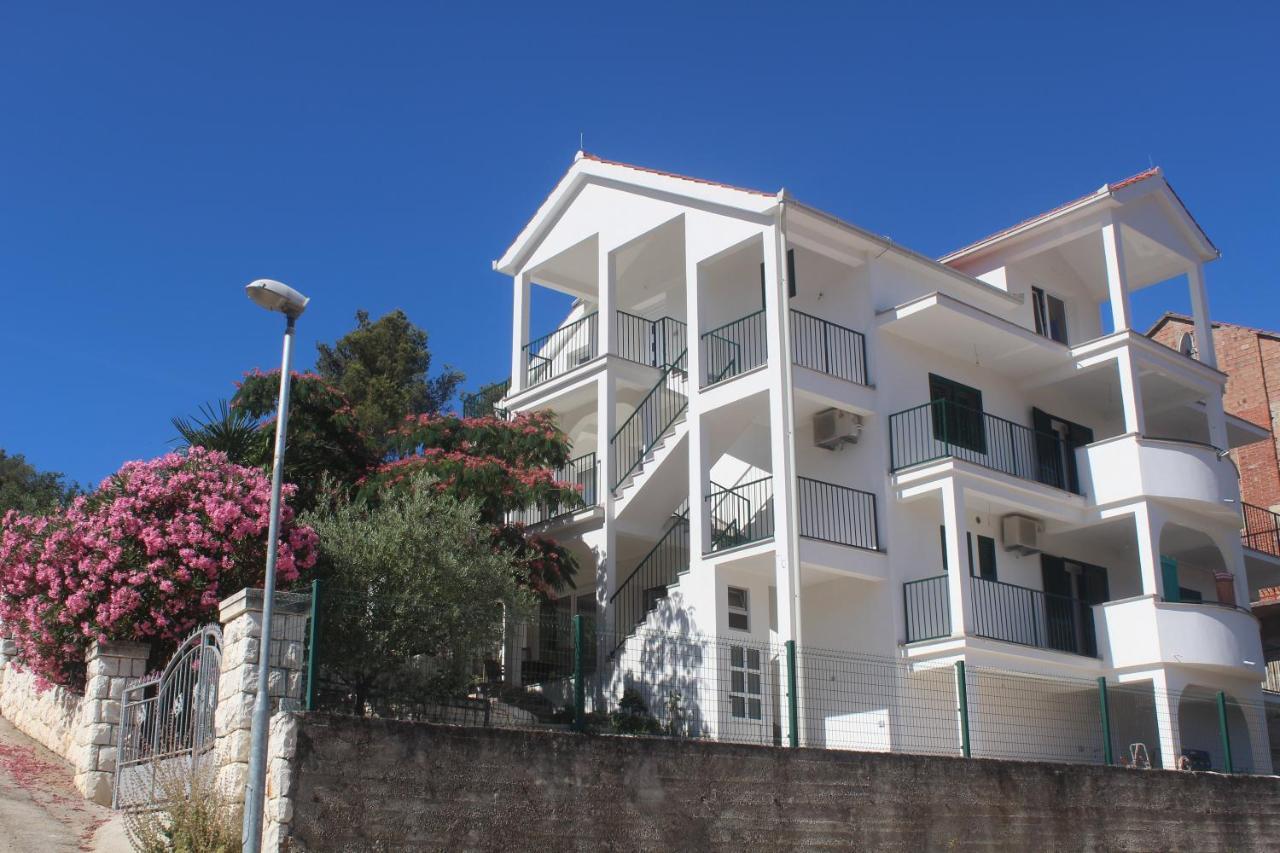 Apartment Udovicic Trogir Ngoại thất bức ảnh